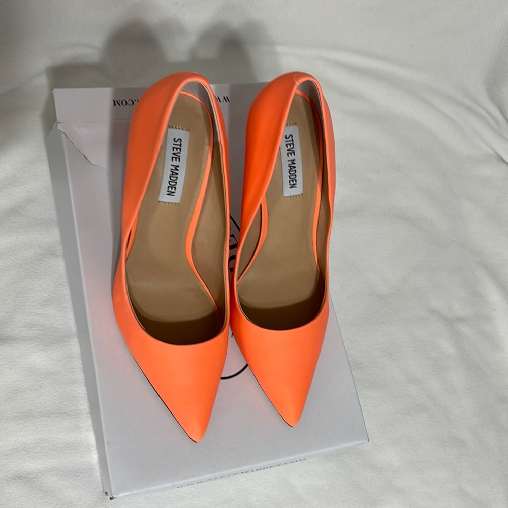 Steve Madden Neon Orange Pointed Toe Pumps